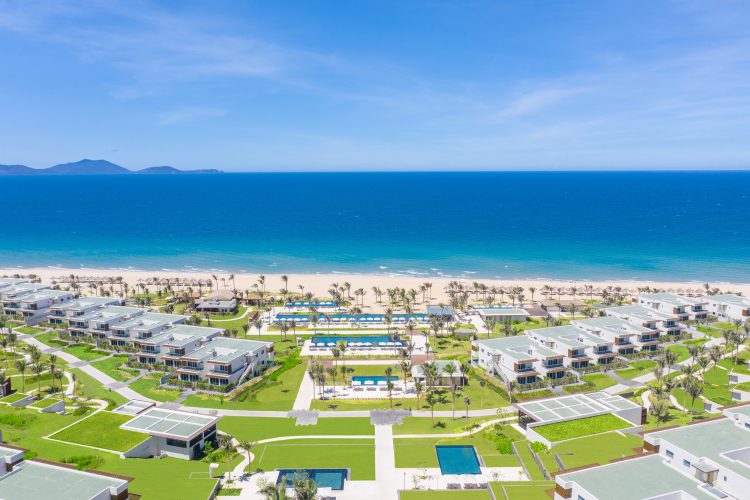 Toạ lạ tại bãi biển đẹp nhất thế giới, ALMA Resort là điểm đến được lựa chọn của hàng ngàn gia đình Việt